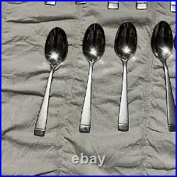 ONEIDA Mercer Frosted Stainless Flatware 44 Pieces
