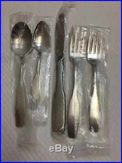 ONEIDA Paul Revere Community Stainless 8- 5 Piece Place Settings (40 pieces)
