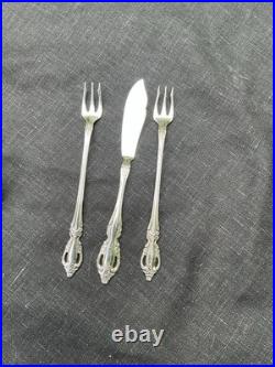 ONEIDA RAPHAEL Stainless Steel USA Flatware Set 101 Pieces