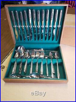 ONEIDA ROSE PENDANT DISTINCTION DELUXE HH STAINLESS FLATWARE 105 pieces set