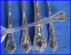 ONEIDA SILVER MANSION HALL110 Pc STAINLESS STEEL FLATWARE SERVICE12 PLACE SETS