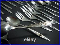 ONEIDA Stainless Flatware Silverware LASTING ROSE 46 Pc 7 Each + 4 serving ICED