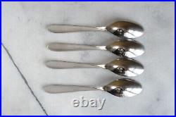 ONEIDA TRANQUILTY Silverware Set Stainless Knives Forks Spoons-20 Piece Lot GUC