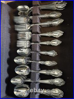 Oneida 105 Stainless Flatware Set for 8, Floral Handles, Wood Case