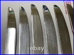 Oneida 18/10 China AA-15 Stainless Unknown Pattern Flatware Set of 56 Pieces