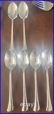 Oneida 18/10 Stainless Flatware Set Sanderson Pattern 42 Pieces