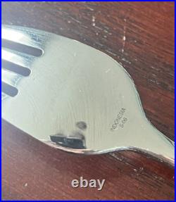 Oneida 18/10 Stainless Flatware Set Sanderson Pattern 42 Pieces