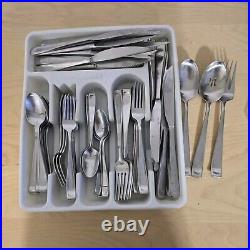 Oneida 18/10 Vietnam ZZ-16 72 (+3 Serving) Piece Flatware Set