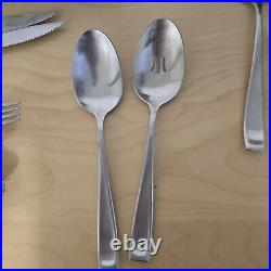 Oneida 18/10 Vietnam ZZ-16 72 (+3 Serving) Piece Flatware Set