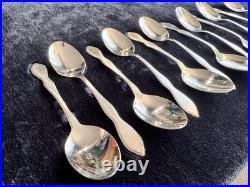 Oneida 1881 Rogers TWILIGHT Stainless Flatware 34 pc Mix Lot Spoons Knives Serve