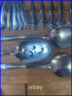 Oneida 1881 Rogers True Arbor Rose Stainless Flatware Set Lot 60 Pieces Oneida 1881 Rogers True Arbor Rose Stainless Flatware Set Lot 60 Pieces