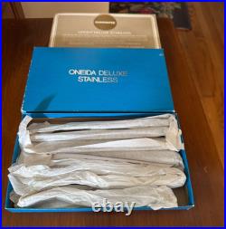 Oneida 4 Settings of Deluxe Stainless Flatware 4 Piece Set Chateau (New)