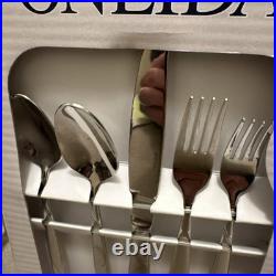 Oneida 45 pc Flatware Set Serv for 8 incl 5 Serving pieces New Risotto
