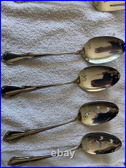 Oneida 69 pc stainless steel silverware and wooden carrier vintage