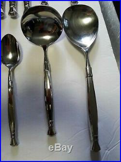 Oneida Act 1 Stainless Flatware 44 Pieces Service for 8 plus 4 Serving Untensils