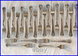 Oneida Baltimore 18/10 Flatware HUGE 134 Pc Set Near Service for 24
