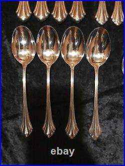 Oneida Bancroft Stainless Flatware Set 24 pieces Four 5-Pc Settings