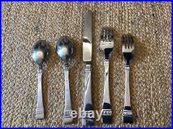 Oneida Cadence Stainless Flatware (Forks, Spoons & Knife) 5 Piece Place Setting