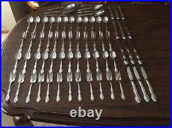 Oneida Chatelaine Betty Crocker 12- 5 Piece Place Settings + 7 Serving Pieces