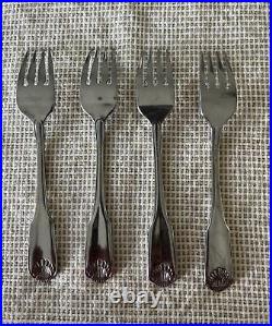 Oneida Classic Shell Stainless Flatware Glossy Heirloom Cube 22 Pcs