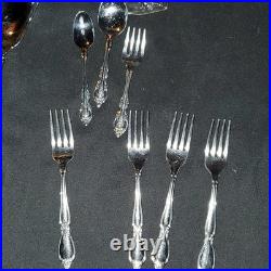 Oneida Community 81pc Stainless Flatware Set, Service for 8, Floral Wood Case