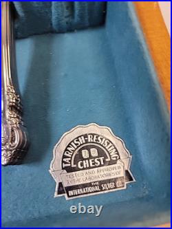 Oneida Community BRAHMS 87 Pieces SS Flatware & Serving Set withWood Case READ