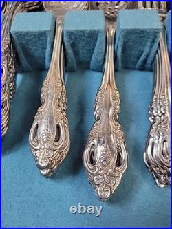 Oneida Community BRAHMS 87 Pieces SS Flatware & Serving Set withWood Case READ