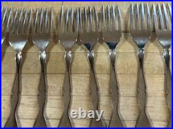 Oneida Community Cantata 83 PIECES SET Stainless Flatware 16 Place (-2 Teaspns)