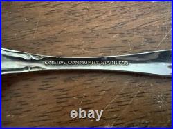 Oneida Community Chatelaine Stainless Flatware (set Of 22)