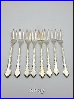 Oneida Community Duet Flatware Set 60 Pieces Set & Wooden Case Oneida Community Duet Flatware Set 60 Pieces Set & Wooden Case