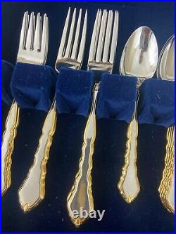 Oneida Community GOLDEN ROYAL CHIPPENDALE Stainless Flatware Service for 10