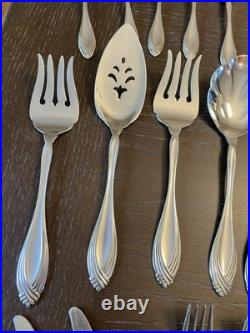 Oneida Community Heiress Stainless 12 Piece Serving Utensils 12 Soup Spoons