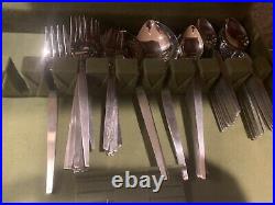 Oneida Community Older Satinique Stainless 117 Pieces