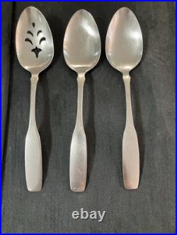 Oneida Community Paul Revere Stainless Flatware Service For 12