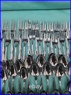 Oneida Community Stainless CHATELAINE Flatware Forks Knives Spoons 82 Pieces