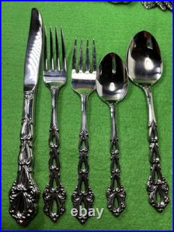 Oneida Community Stainless Chandelier 77 Pieces Flatware & Serving Set Lot