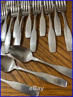 Oneida Community Stainless PAUL REVERE Forks Knives Spoons Teaspoons Lot of 35