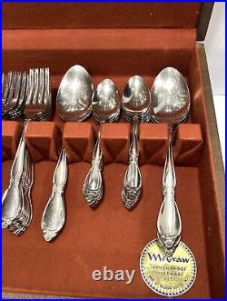 Oneida Community Stainless Silverware Flatware Château Serves 10 With Wood Box