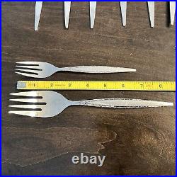 Oneida Community VENETIA Stainless Flatware Serrated Steak Knives Forks Spoons