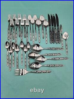 Oneida Community Viola Voila Stainless Flatware 33 Pieces Mixed Lot