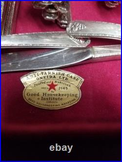 Oneida Community silver plated Stainless Double Acorn Flatware 75+ Piece Set? 