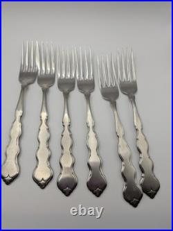 Oneida DISTINCTION DELUXE STAINLESS Valerie Pattern 11 Full Settings 76 Pieces