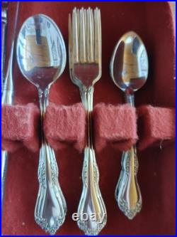 Oneida DOVER STYLE Stainless flatware set of 35 Includes serving spoon and fork