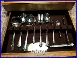 Oneida Damask Rose Stainless Steel 60pc Flatware Set with Original Storage Chest