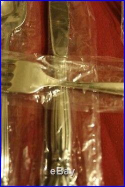 Oneida Deluxe ALEXIS 7 Piece Place Setting Stainless USA Flatware Unused