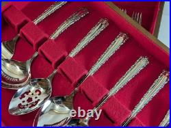 Oneida Deluxe CHERIE 80 Pc Flatware Set Stainless Service for 12