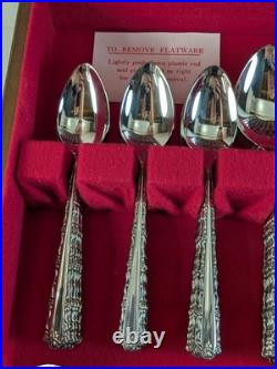 Oneida Deluxe CHERIE 80 Pc Flatware Set Stainless Service for 12 Oneida Deluxe CHERIE 80 Pc Flatware Set Stainless Service for 12