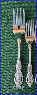 Oneida Deluxe Stainless Flatware Monte Carlo Spoon Fork Knife Serving 72 Pieces Oneida Deluxe Stainless Flatware Monte Carlo Spoon Fork Knife Serving 72 Pieces
