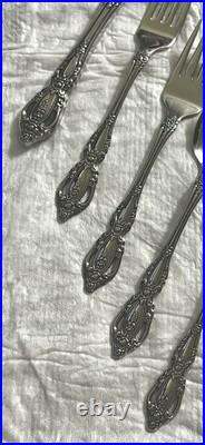 Oneida Deluxe Stainless MONTE CARLO Silverware Set Serving for 8, 40 total