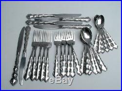 Oneida Deluxe Stainless Mozart- 29 pcs 1 pc short Service for 6